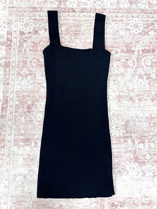 Forever 21 Dresses & Skirts - LBD 🖤 Stretchy Ribbed Bodycon Black Dress